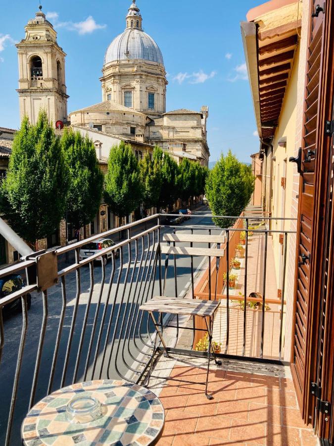 Camere La Basilica Асизи Екстериор снимка